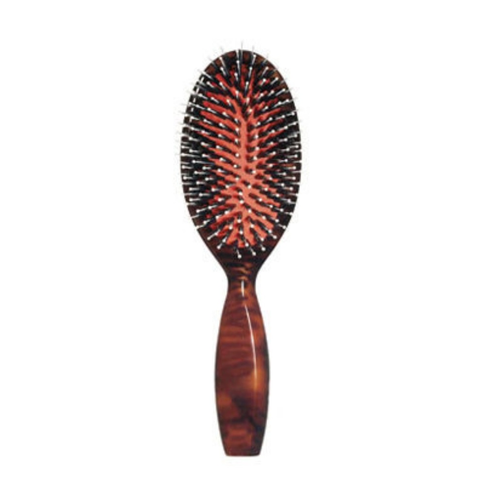 ISO/ WANTED/ Frederic Fekkai Classic Brush